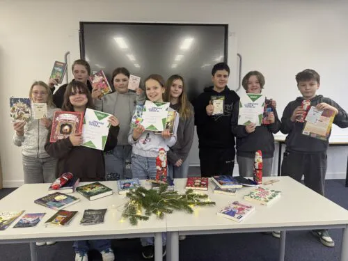 Aimée Heuer (6b) gewinnt Vorlesewettbewerb an der Christian-Hülsmeyer-Schule